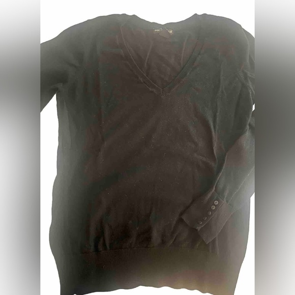 Women’s H&M Basic size M black v-neck,‎ long sleeve knit sweater - Picture 2 of 2